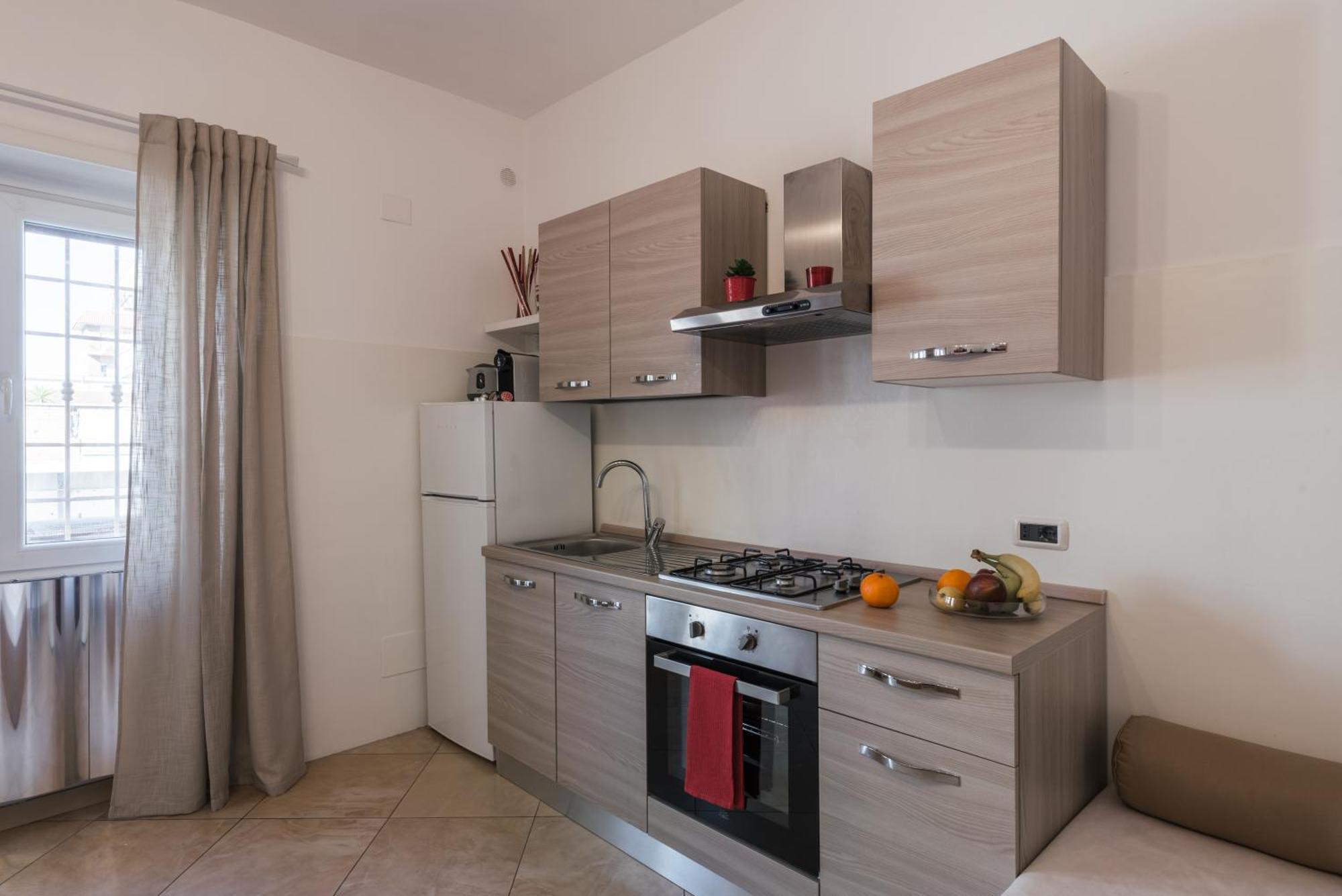 360 Guesthouse - Apartment With Terrace ฟิวมิชีโน ภายนอก รูปภาพ